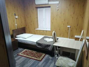 Фото номера Трехместный номер с балконом Гостиница Застава г. Владимир 3